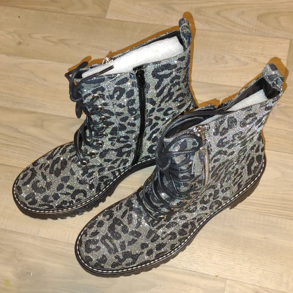 👣MIX No. 6 Rocklyn Shimmer Leopard Combat Boots - Picture 13 of 16